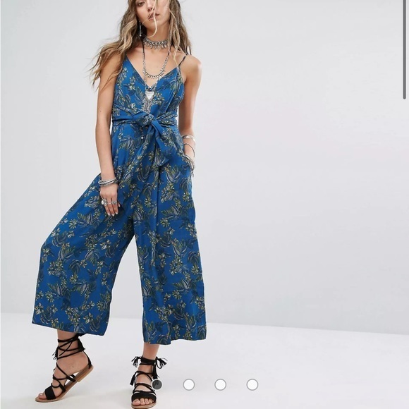 Free People Womenâs Hot Tropics Jumpsuit Size 0